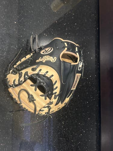 Rawlings Heart of the hide RH Catcher's Glove 34" (Used)