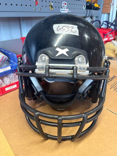 USED XENITH X2E+ YOUTH FOOTBALL HELMET - LARGE - BLACK