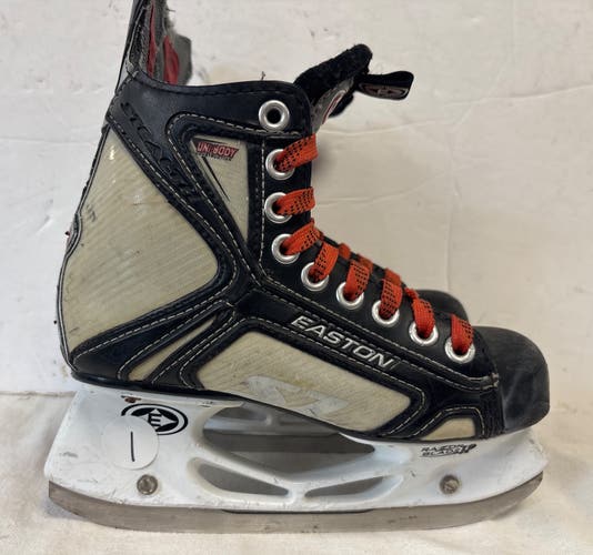 Black/White Easton Stealth S7 Hockey Skates Regular Width Size 1 (Used)