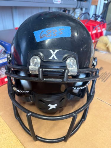 USED XENITH X2E+ YOUTH FOOTBALL HELMET - LARGE - BLACK