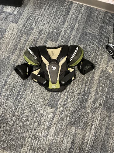 Large Senior Warrior Alpha LT Shoulder Pads (New)