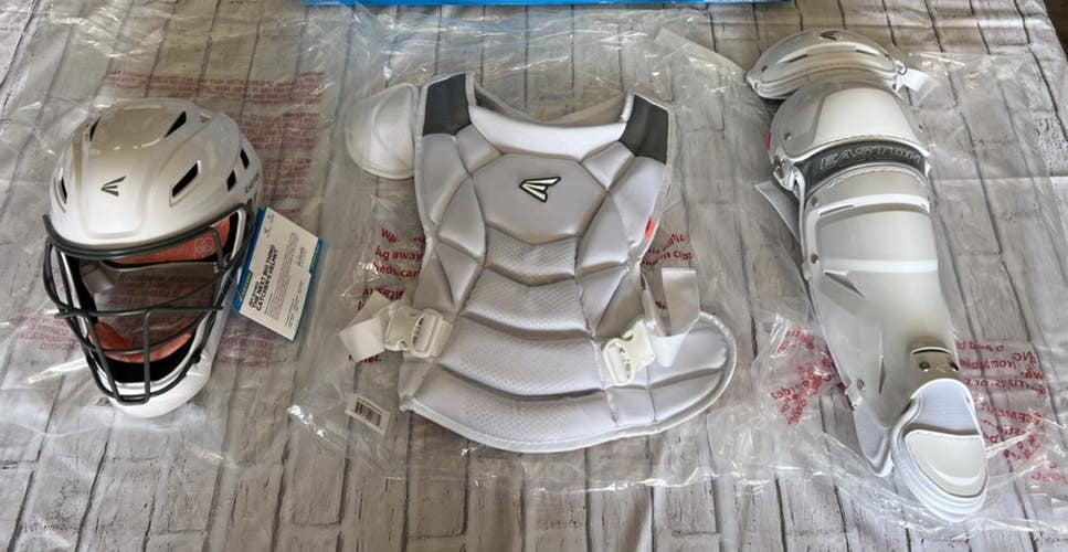 Easton JEN SCHRO The Next Big Thing Softball Catcher's Set, White Medium NEW #C7