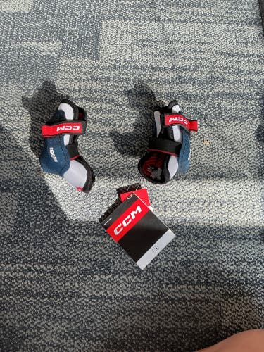 Youth Medium CCM Next Elbow Pads (New)