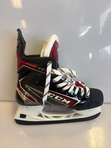 CCM JetSpeed FT2 Hockey Skates Regular Width 5 (New)