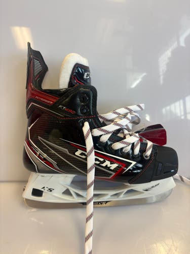CCM JetSpeed FT490 Hockey Skates Regular Width 5.5 (New)