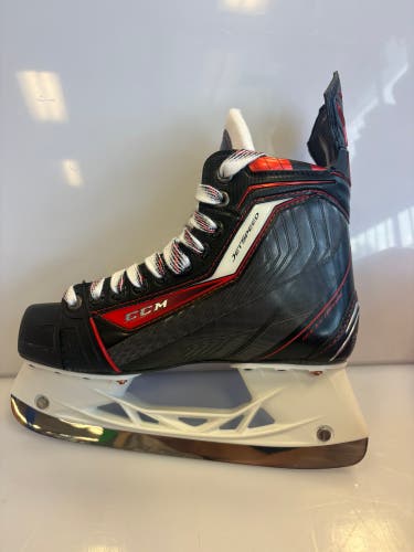 CCM JetSpeed Hockey Skates Regular Width Size 4.5 (New)