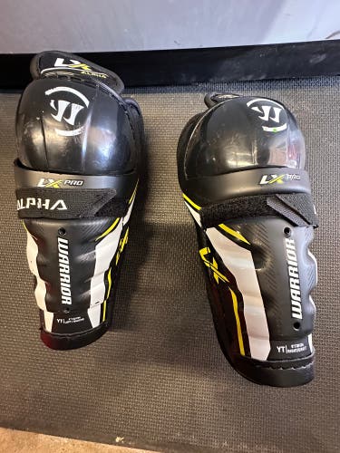 Youth Warrior Alpha LX Pro 8" Shin Pads (Used)