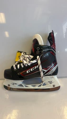 CCM JetSpeed FT390 Hockey Skates Extra Wide Width 5 (New)