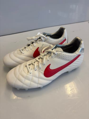 White Men's Size M 11.0 (W 12.0) Tiempo Mystic IV FG Nike Cleats (New)