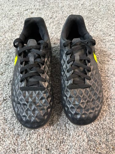Nike Tiempo Legend 8 Club Youth Soccer Cleats – Black/Volt – Size 3Y (Used)