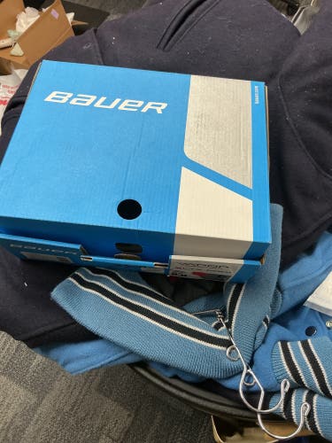 Black Bauer Vapor XLTX Pro+ Hockey Skates 8 (New)