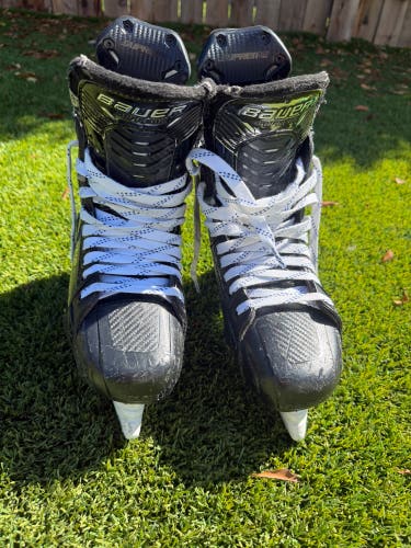 Black 2022 Bauer Supreme Mach Hockey Skates Narrow Width 6.5 (Used)
