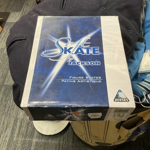Soft Skates Figure Skates Junior 9 (New)