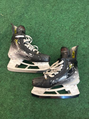 Senior Bauer Vapor Hyperlite 2 Hockey Skates Size 7.5 (Fit 2) (Used)