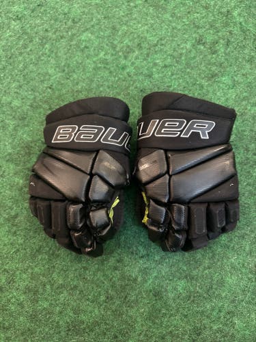 Black Junior Bauer Vapor 3X Gloves 11" (Used)
