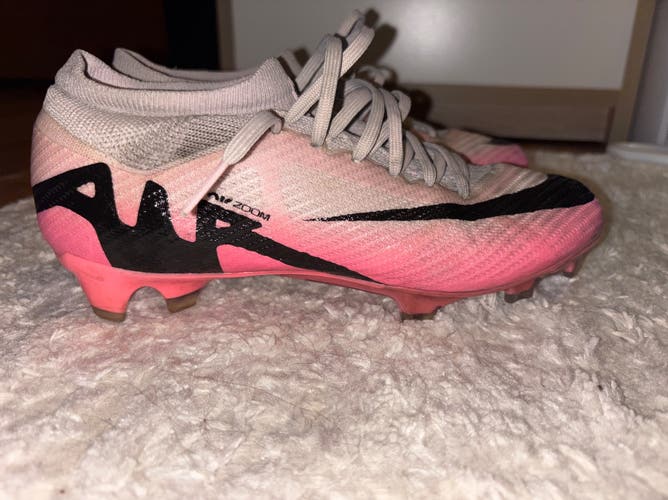 Pink Unisex Size M 5.0 (W 6.0) Nike Mercurial superfly 9 ELITE Turf Cleats Cleats (Used)
