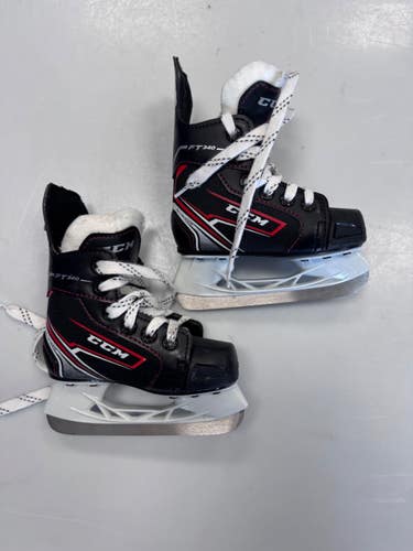 Used CCM FT350 Youth Hockey Skate Youth 08.0 11860-S000313072