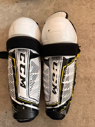 Junior CCM Tacks 9060 12" Shin Pads (Used)