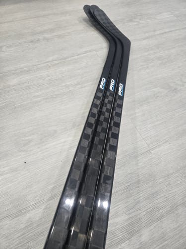 3-pack PRO Hockey Sticks: Left 85 Flex Zegras Curve