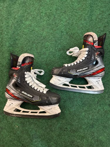 Senior Bauer Vapor 2X Pro Hockey Skates Size 6 (Fit 2) (Used)