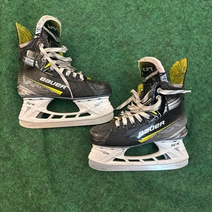 Junior Bauer Vapor X4 Hockey Skates (Regular) Size 2.5 (Used)