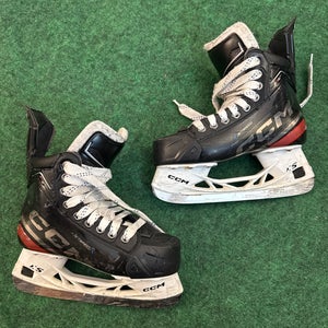 Junior CCM JetSpeed FT6 Pro Hockey Skates (Regular) Pro Stock Size 3 (Used)