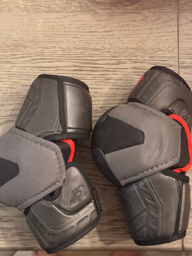 Large CCM U+ Crazy Light (CL) Senior Elbow Pads – Rare