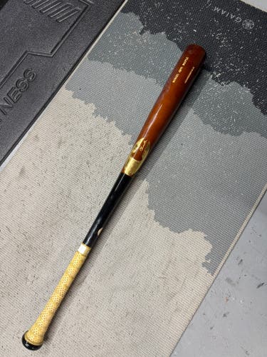Chandler AJ99 Maple Bat “shadowfire” 33” 30oz (-3) (Used)