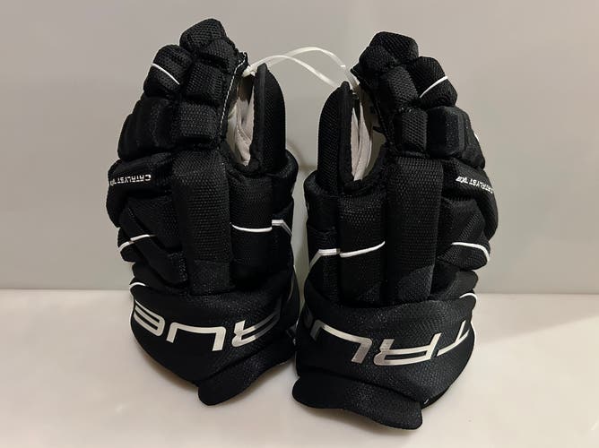 New True Catalyst 7X3 Black Hockey Gloves 13” NWT