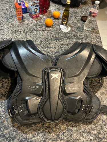 Extra Large Youth Xenith Velocity 2 Shoulder Pads (Used)
