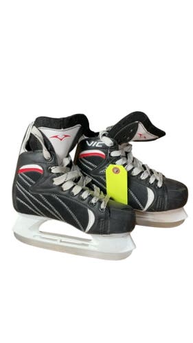 VIC Hockey Skates Size 3