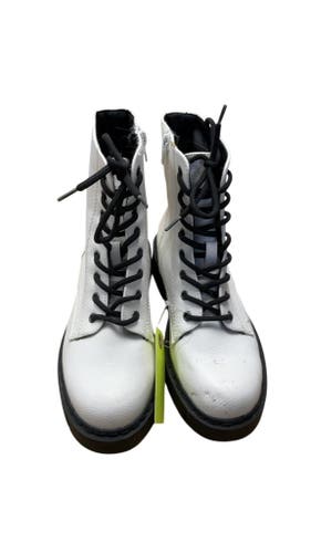 Linston White Lace-up Boots - Size 6.5