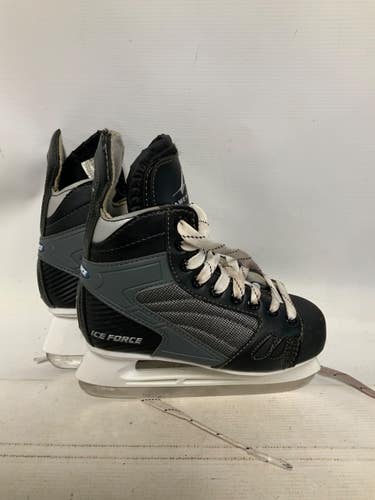 Used American Athletic ICE FORCE Junior Hockey Skate Junior 04 11823-S000041036