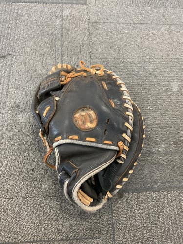 Used Wilson 600 BB/SB Catchers RH Throw Black 33" 11614-S000241354