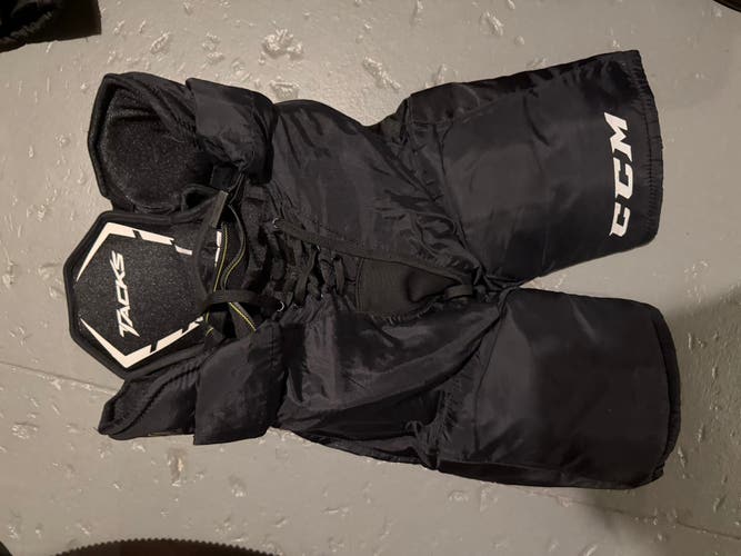 Junior Large CCM Tacks 2052 Hockey Pants (Used)