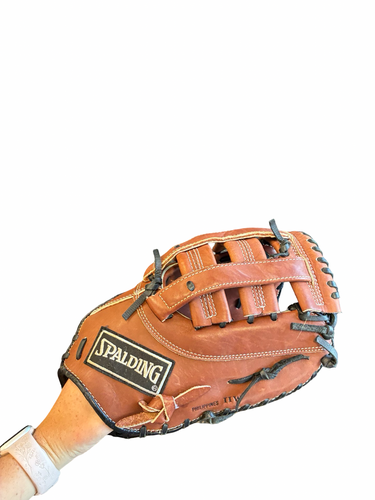 Used Spalding 42067 BB/SB First Base RH Throw Brown 12 1/2" 11682-S000136789