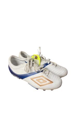 Umbro White Soccer Cleats Size 6