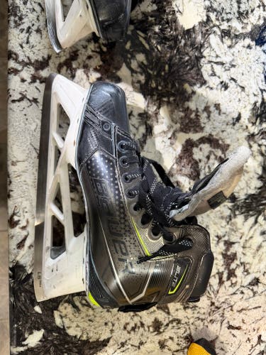 2021 Bauer Elite Hockey Goalie Skates Regular Width 8 (Used)