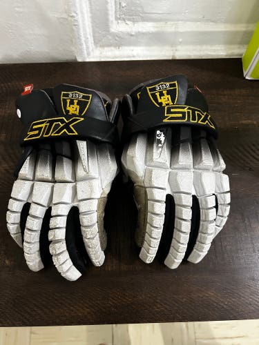 STX Surgeon RZR2 Lacrosse Gloves (Used)