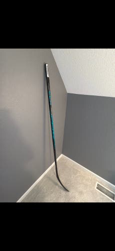Senior CCM Vizion Right Handed Hockey Stick P86 70 Flex Pro Stock (New)