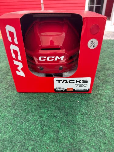 Red Small CCM Tacks 720 Helmet (New)