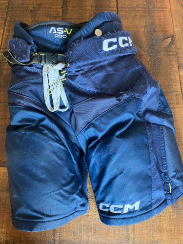 Junior Large CCM Tacks AS-V Pro Hockey Pants (Used)