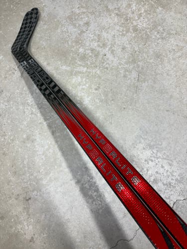 2 Pack 87 Flex P92 Senior Bauer Vapor Hyperlite2 Right Hand Hockey Stick (New) Pro Stock