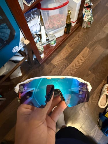 Men's Adult Oakley Sunglasses (Used)