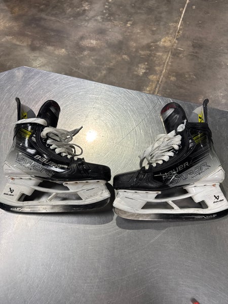 Black/Gray 2023 Bauer Vapor Hyperlite 2 Hockey Skates Regular Width 10 (Used)
