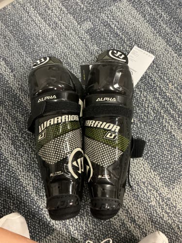 Junior Warrior Alpha QX 11" Shin Pads (New)