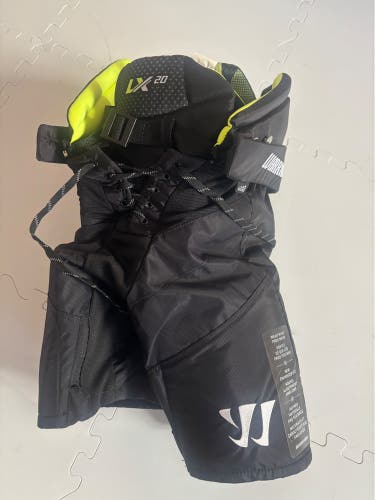 Boys Junior Small Warrior Alpha lx 20 Hockey Pants (Slightly used)
