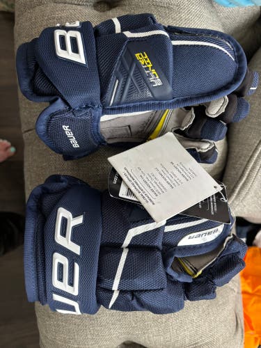 Bauer Supreme Ultrasonic Gloves 10" (New)