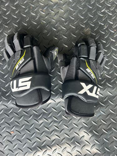 Youth STX Stallion 200 Lacrosse Gloves (Used)