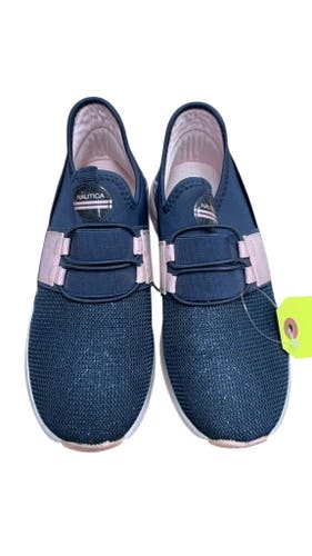 Nautica Navy Runners Size 3